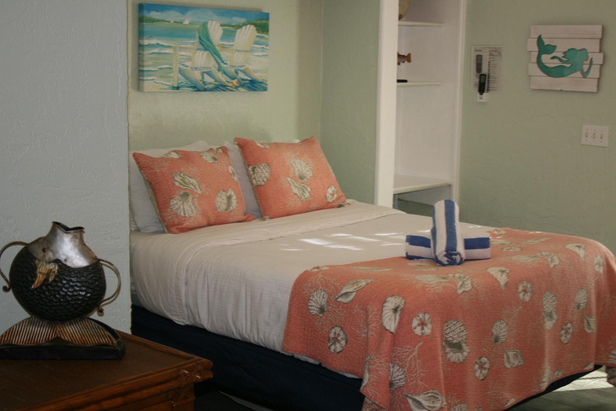 Pirates Pointe Resort Ruskin Extérieur photo