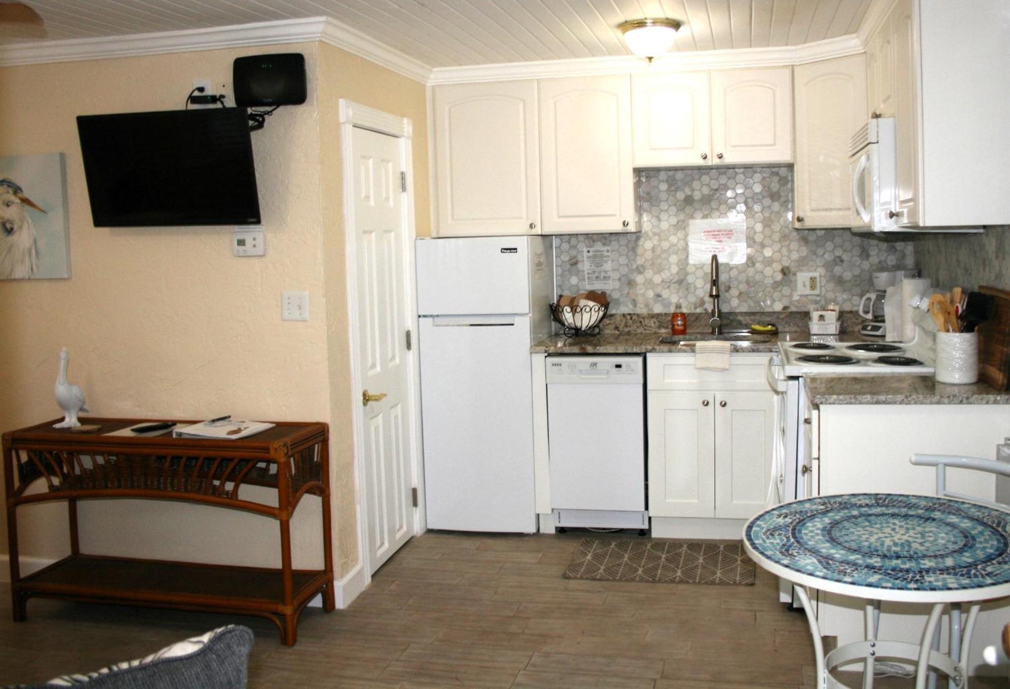 Pirates Pointe Resort Ruskin Extérieur photo