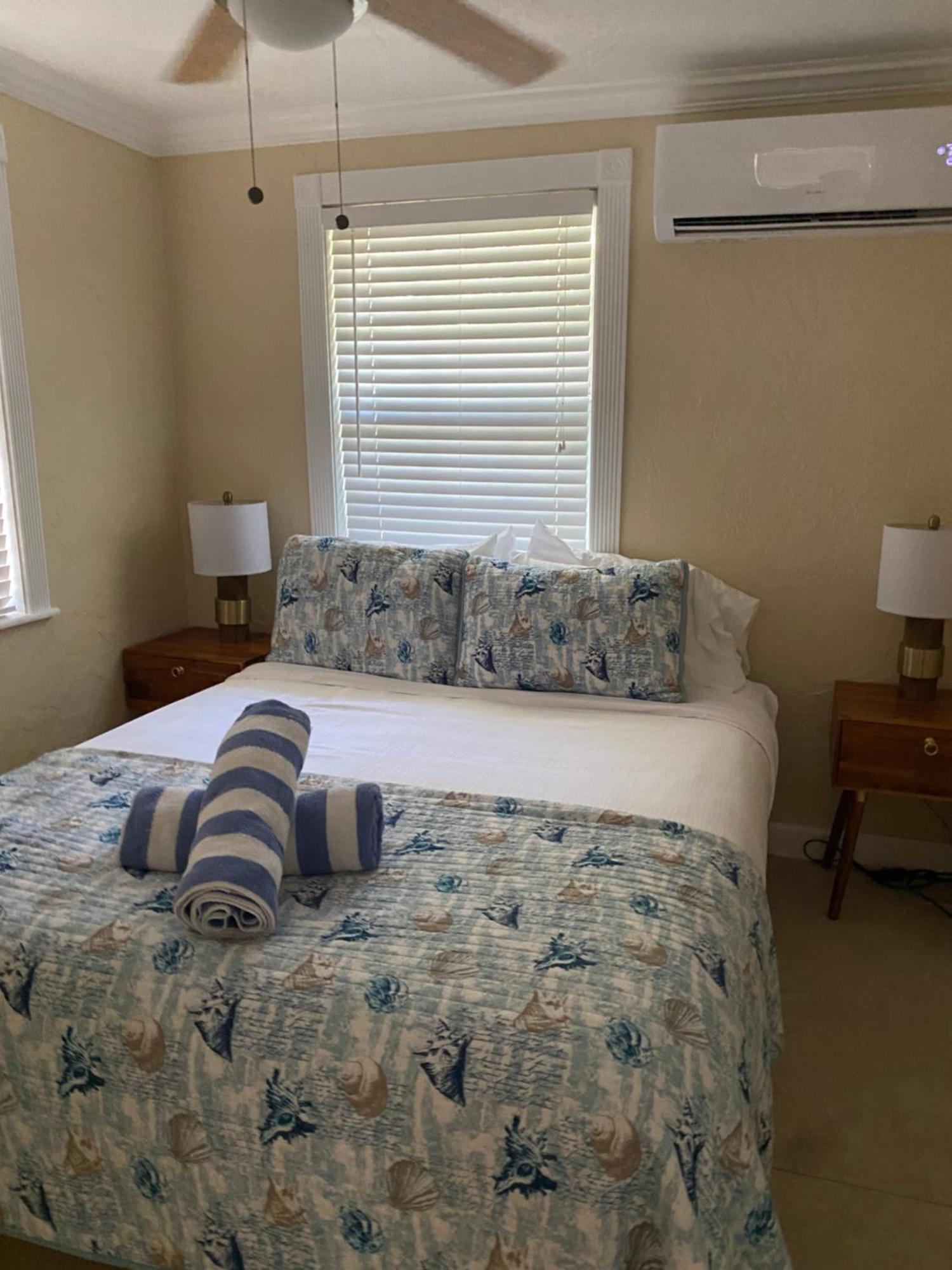Pirates Pointe Resort Ruskin Extérieur photo