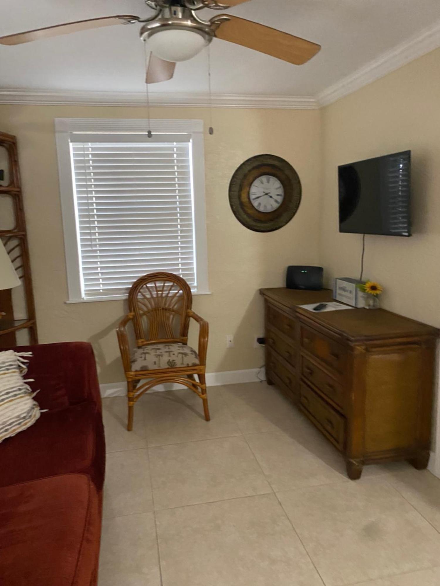 Pirates Pointe Resort Ruskin Extérieur photo